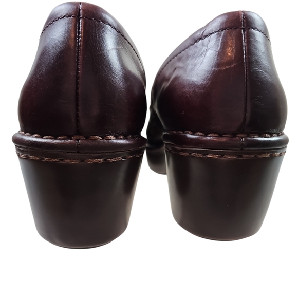 Ariat Strathmore Brown Leather Studded Clogs in 8B - Picture 2 of 5